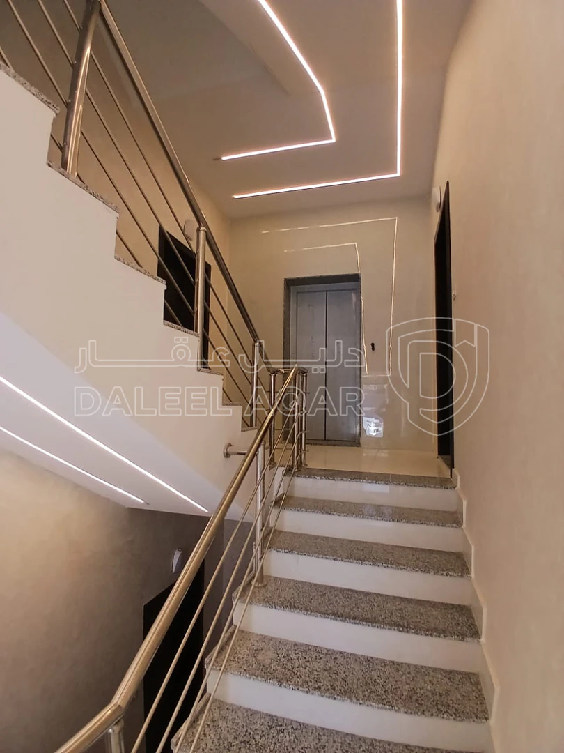 شقة في شرق عمان - طبربور  - 67,000 دأ - صورة 1